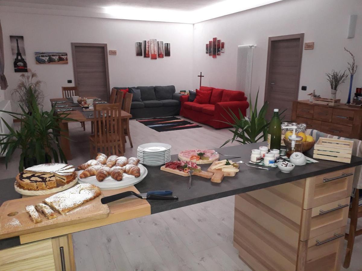 B&B Il Crocevia Teglio Buitenkant foto
